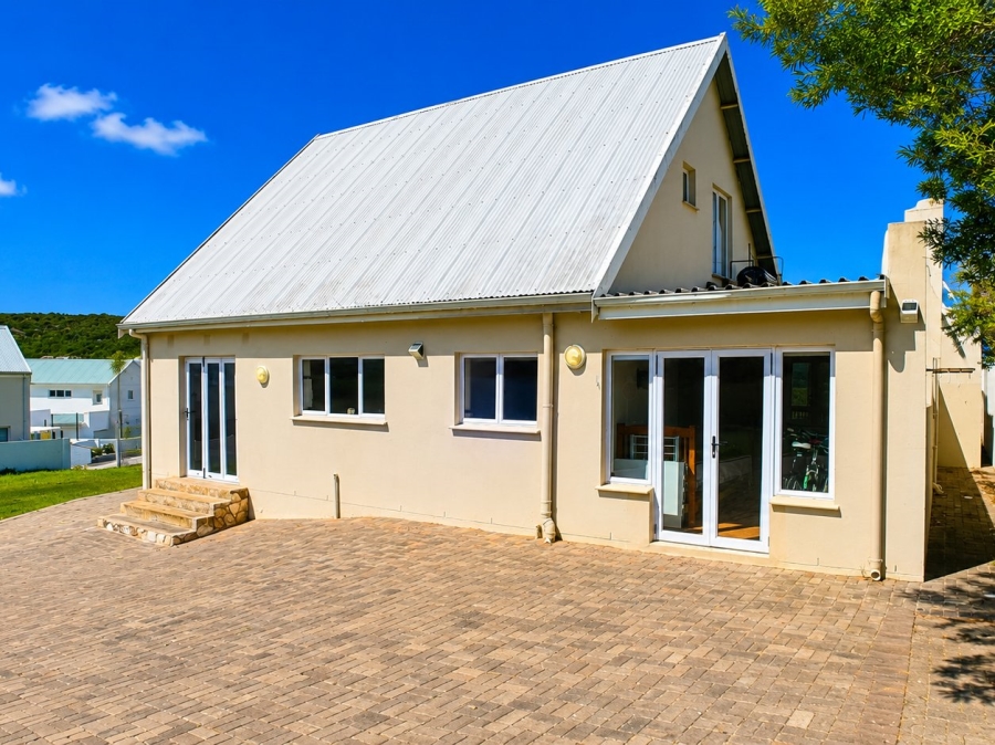 4 Bedroom Property for Sale in Stilbaai Wes Western Cape